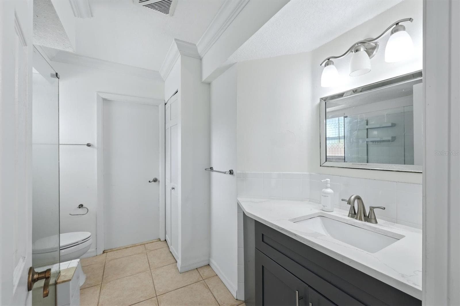 Single Family Residence at 828 PONDEROSA PINE LN, SARASOTA, photo 29 of 53