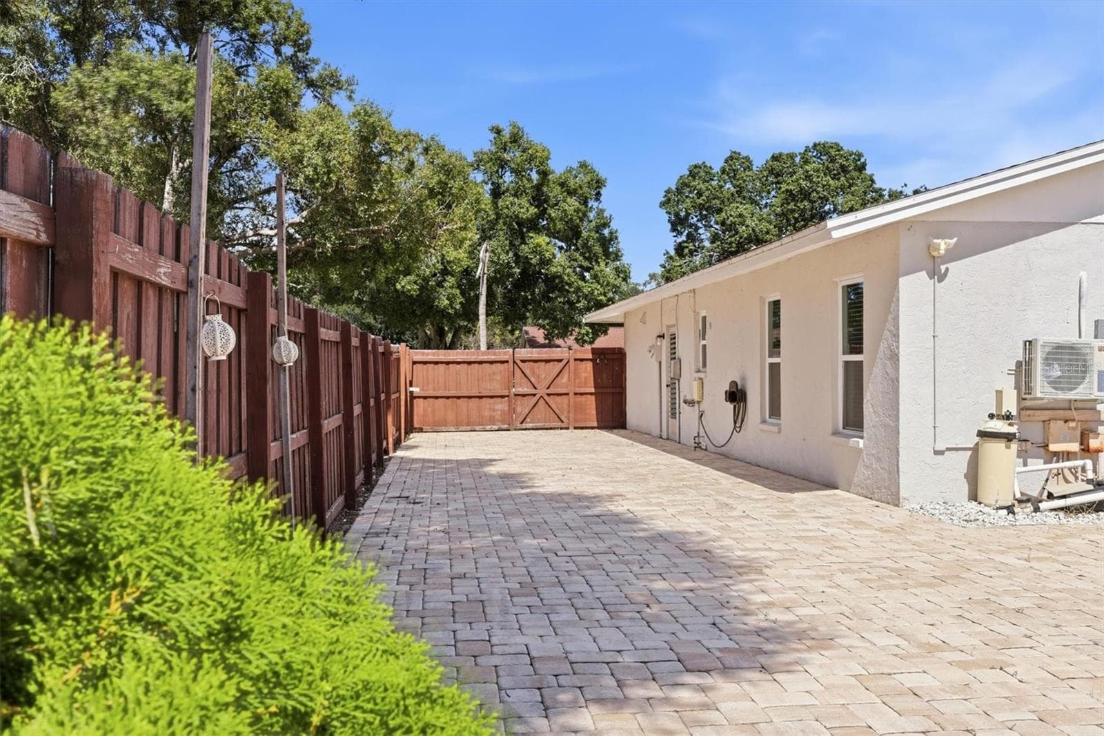 Single Family Residence at 828 PONDEROSA PINE LN, SARASOTA, photo 36 of 53