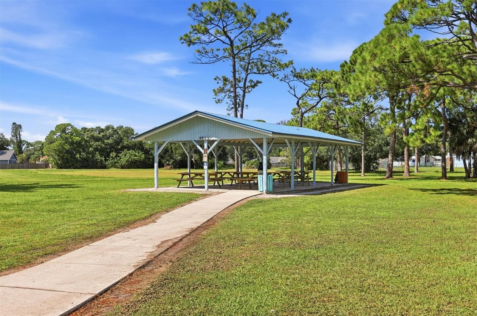 Single Family Residence at 828 PONDEROSA PINE LN, SARASOTA, photo 47 of 53