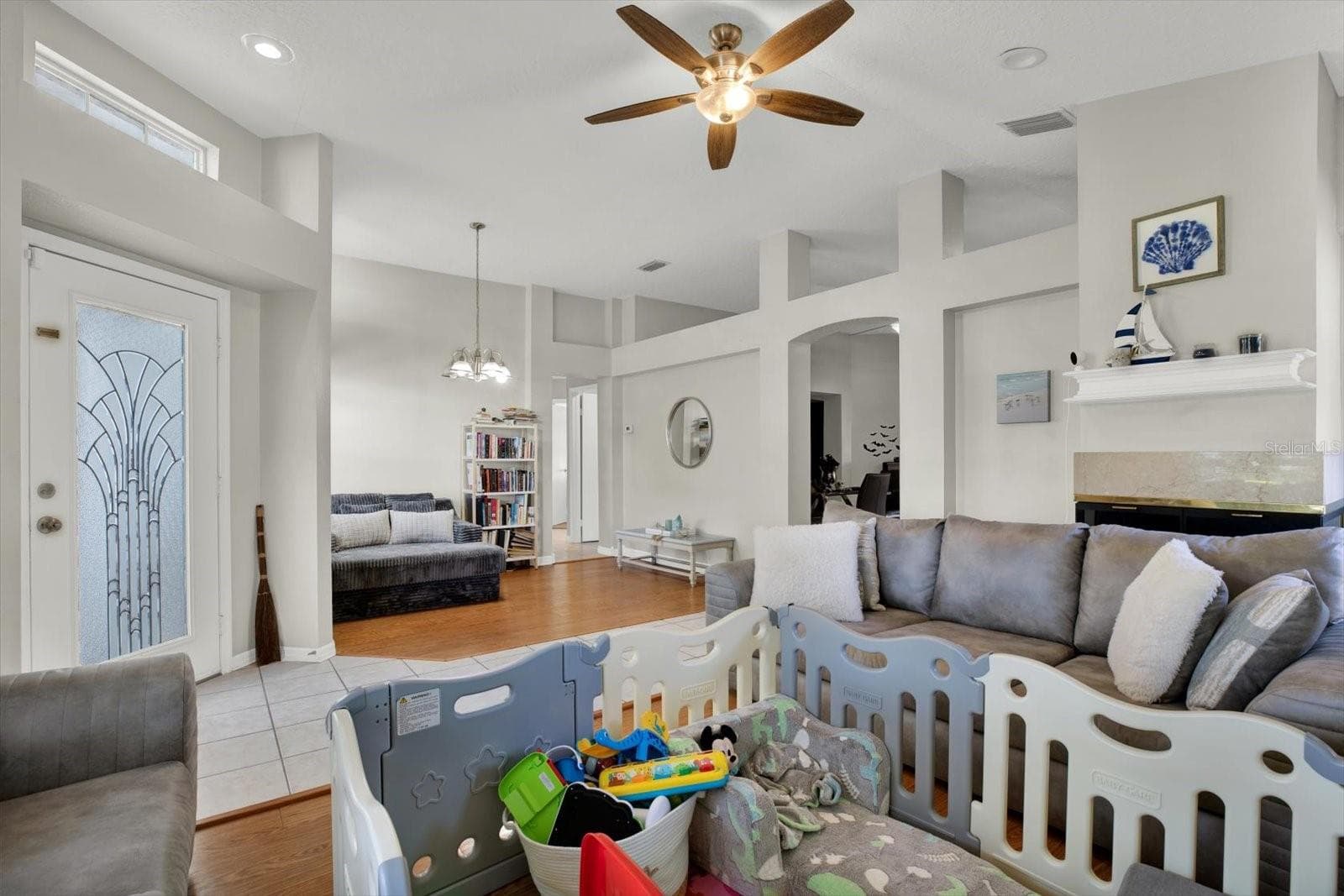 Single Family Residence at 1507 SAKONNET CT, BRANDON, photo 6 of 34