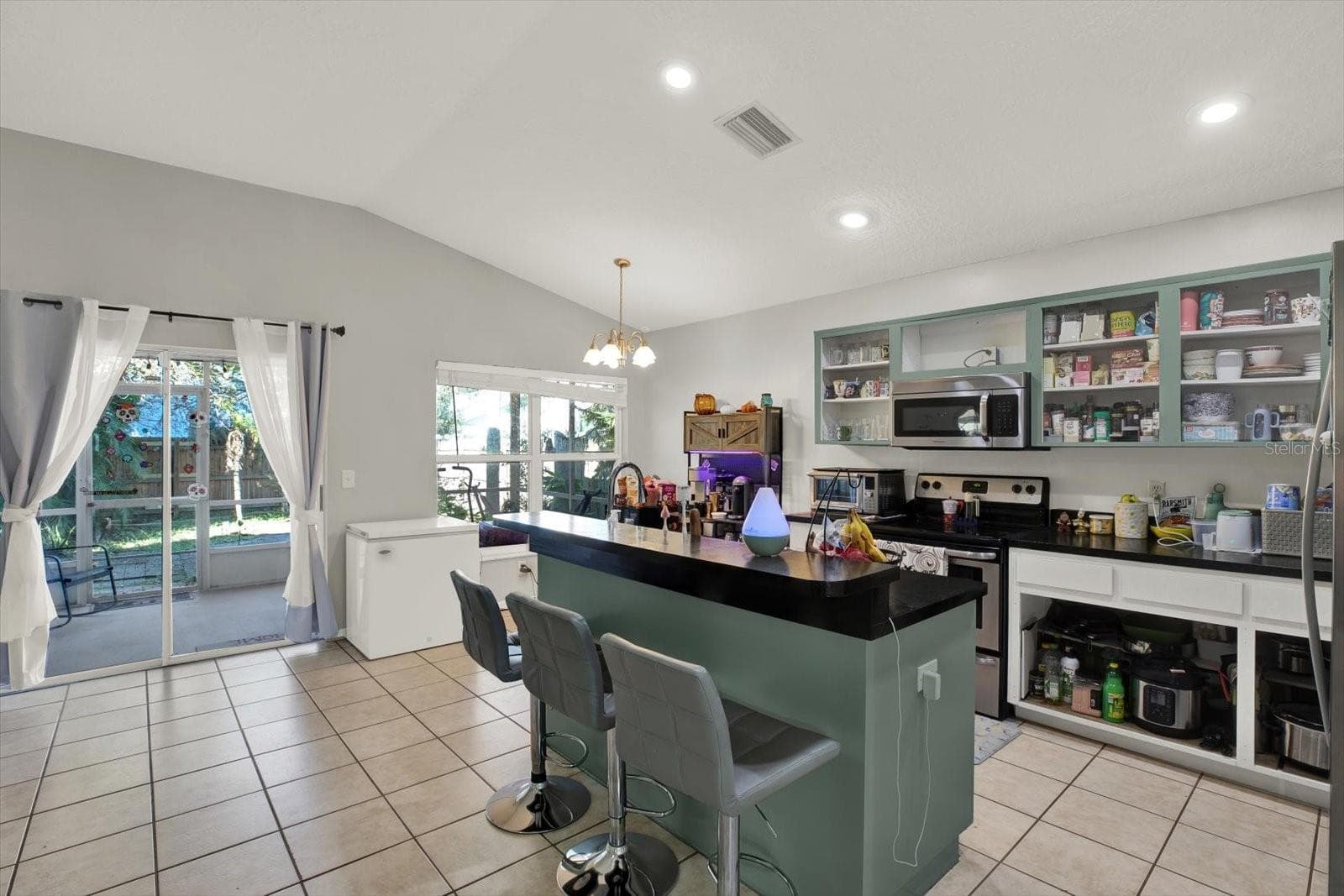 Single Family Residence at 1507 SAKONNET CT, BRANDON, photo 10 of 34