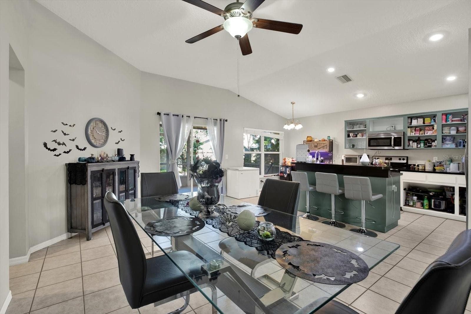 Single Family Residence at 1507 SAKONNET CT, BRANDON, photo 13 of 34