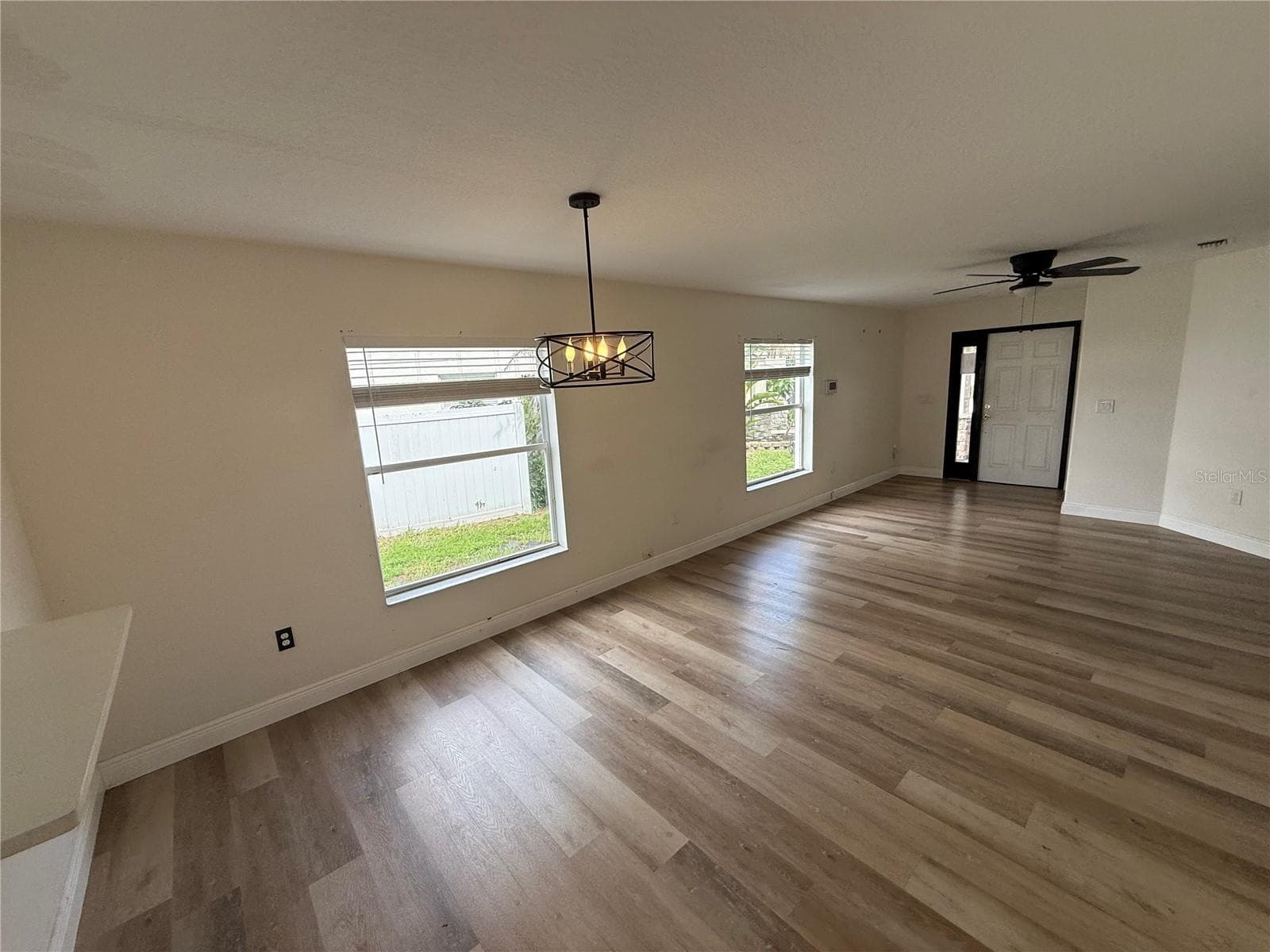 Single Family Residence at 7542 MAROON PEAK DR, RUSKIN, photo 3 of 21