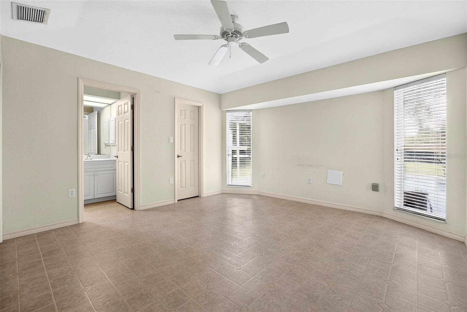 Single Family Residence at 25195 AYSEN DR, PUNTA GORDA, photo 16 of 35