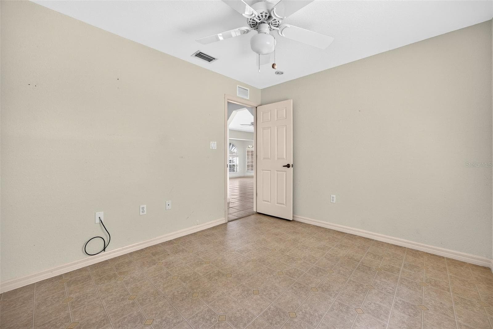 Single Family Residence at 25195 AYSEN DR, PUNTA GORDA, photo 21 of 35