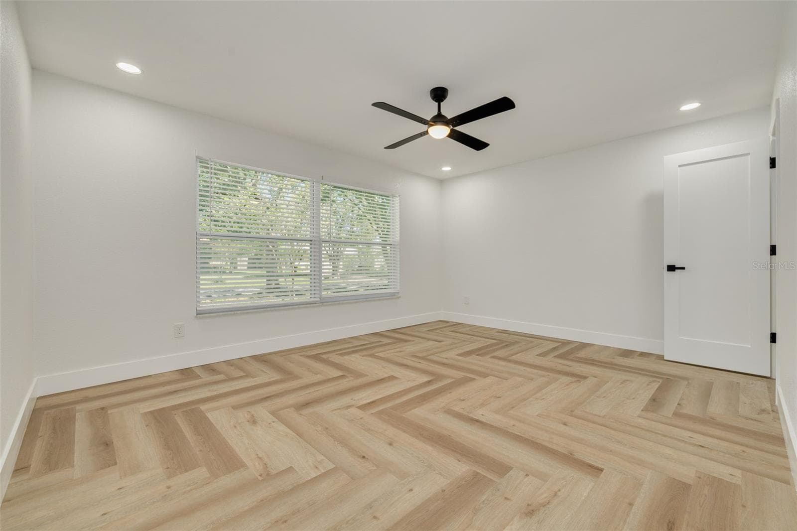 Single Family Residence at 2291 GROVEWOOD RD, CLEARWATER, photo 25 of 36