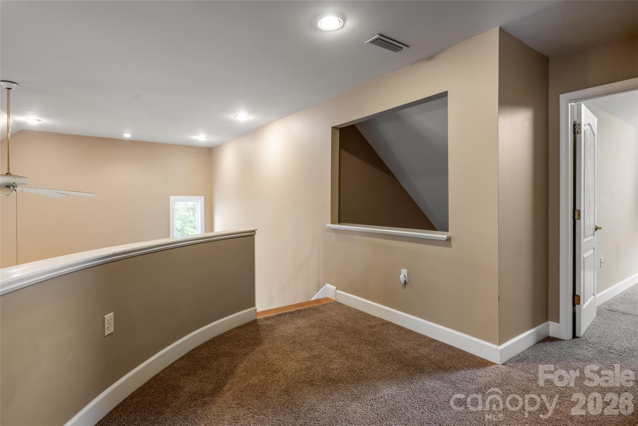 Single Family Residence at 4943 Elmhurst Drive NE, Hickory, photo 23 of 43