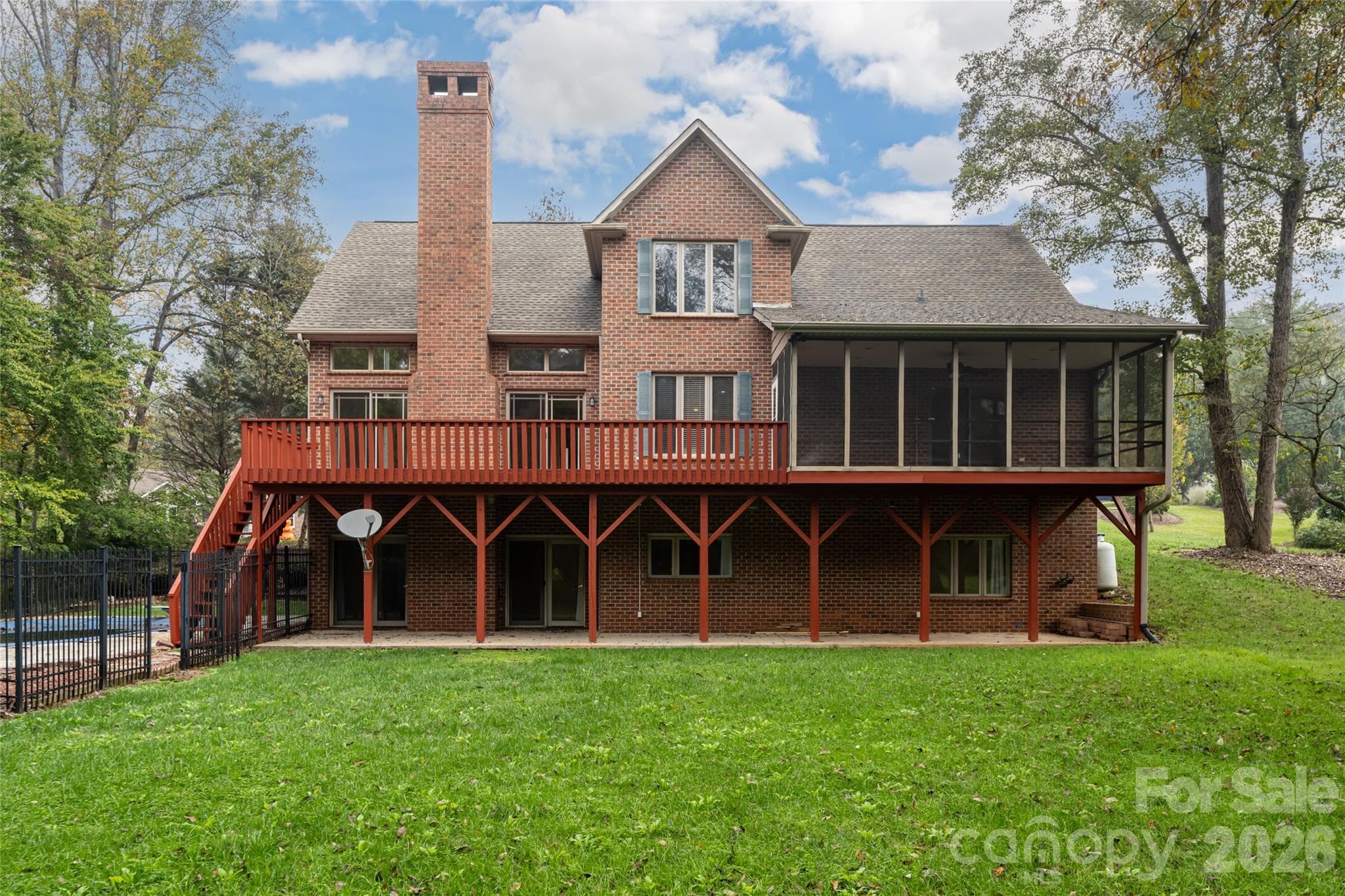 Single Family Residence at 4943 Elmhurst Drive NE, Hickory, photo 33 of 43