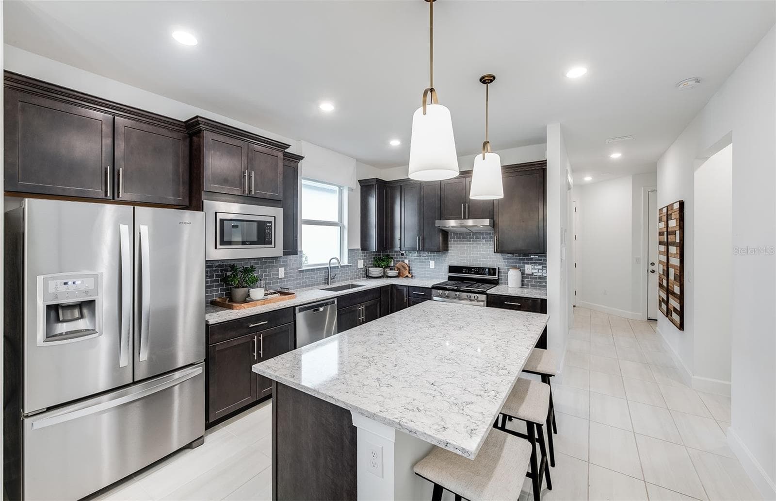 Contour model representation. - 10513 SEA BREEZE RIDGE DR, ENGLEWOOD