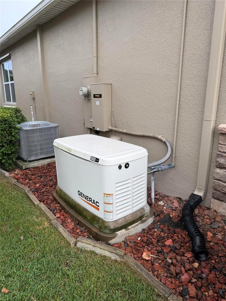 Single Family Residence at 168 WATERSIDE CIR, WINTER HAVEN, photo 16 of 60