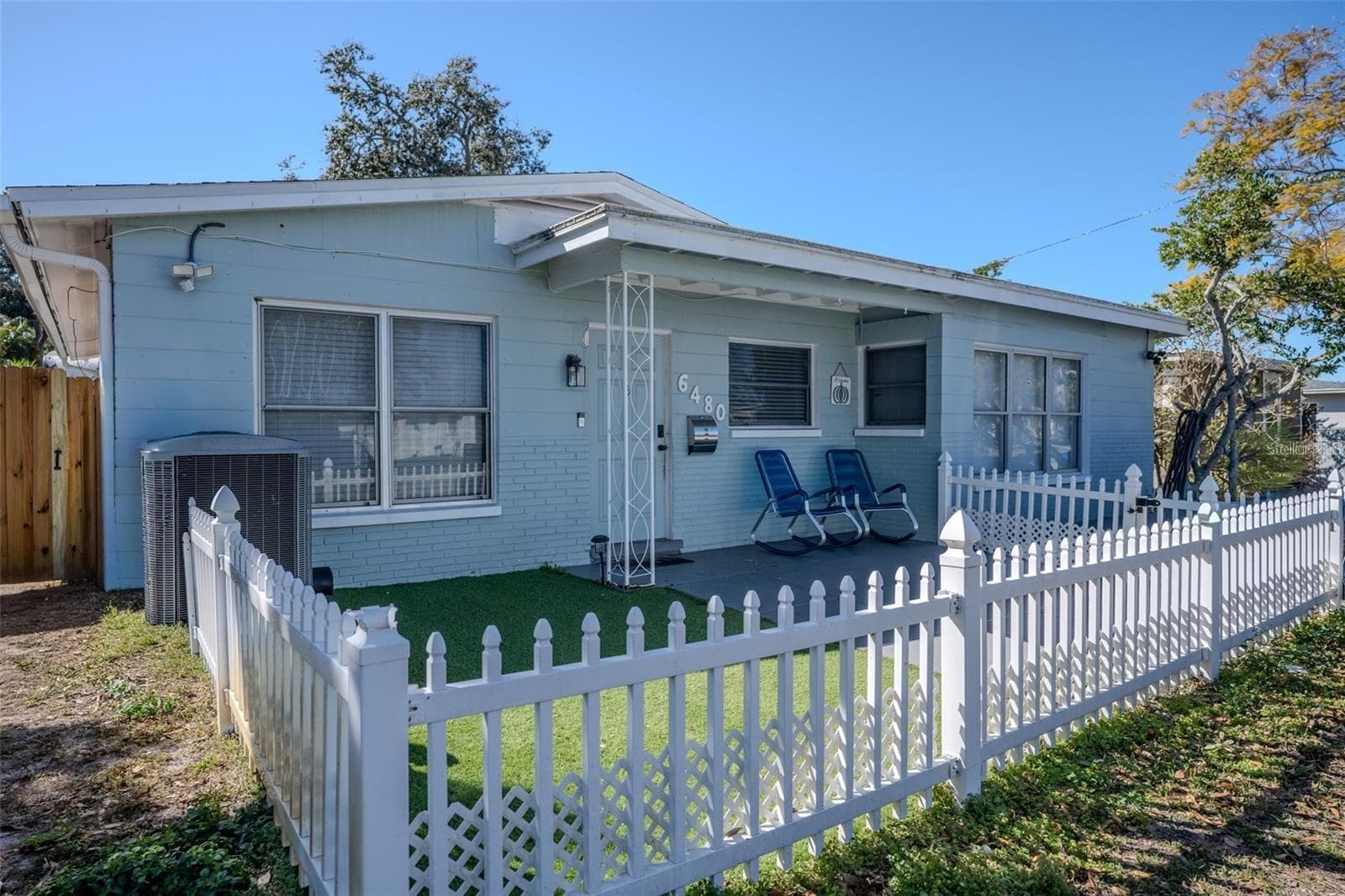 Single Family Residence at 6480 34TH TER N, ST PETERSBURG, photo 2 of 10