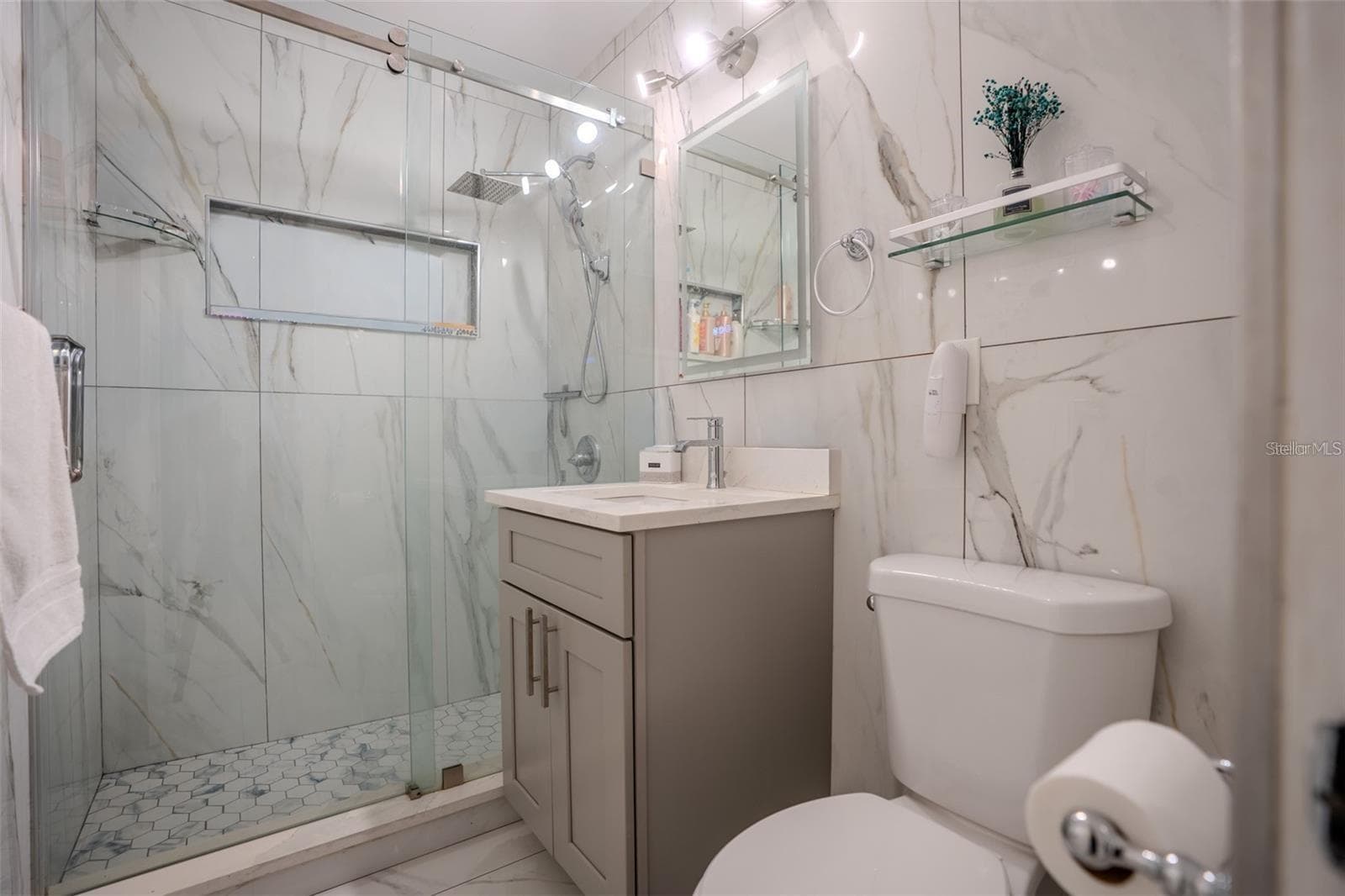 Single Family Residence at 6480 34TH TER N, ST PETERSBURG, photo 7 of 10