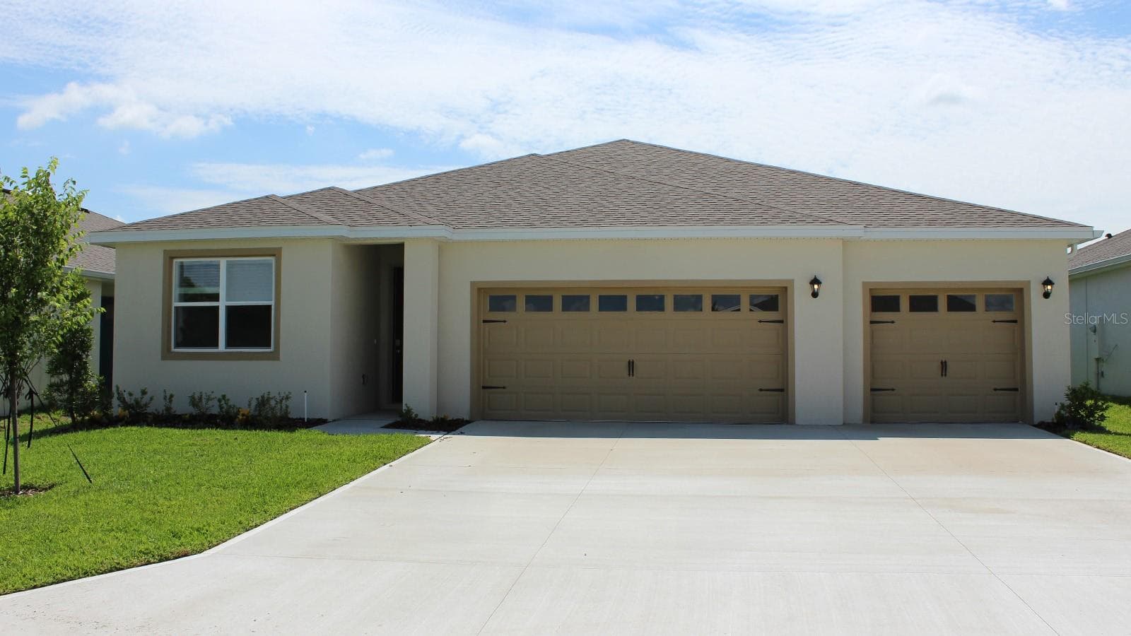 Single Family Residence at 4660 BARBERRY AVE, LAKELAND, photo 2 of 33