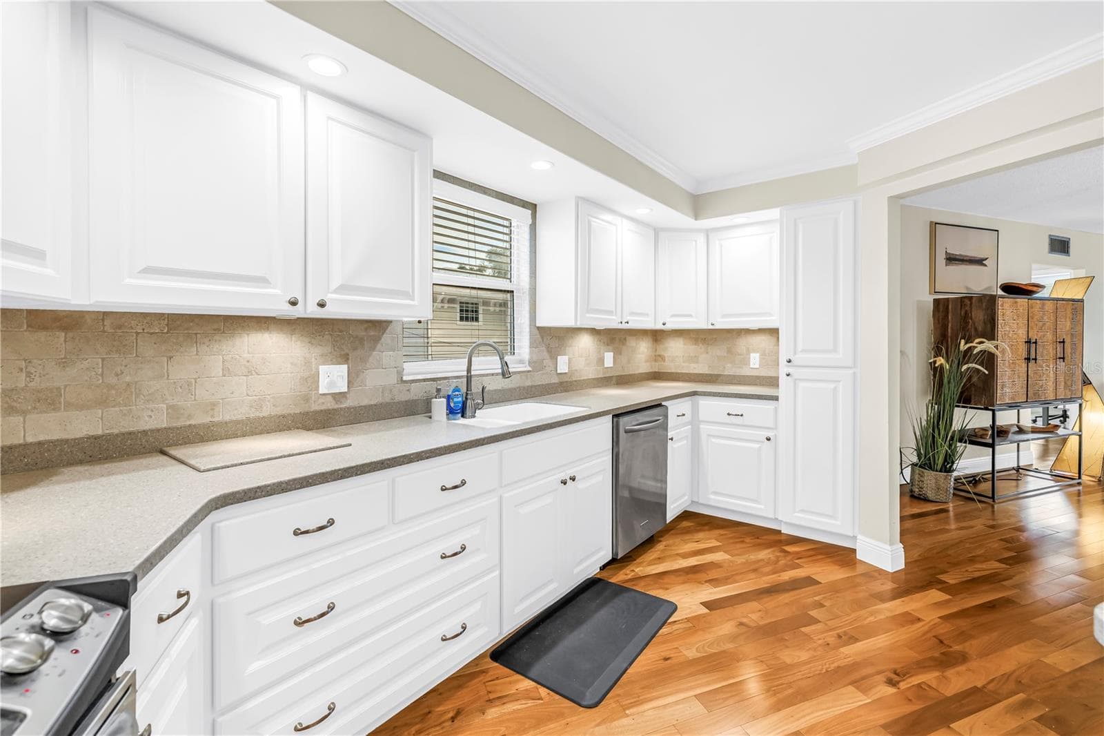 Kitchen - 700 BEACH DR NE #201, ST PETERSBURG
