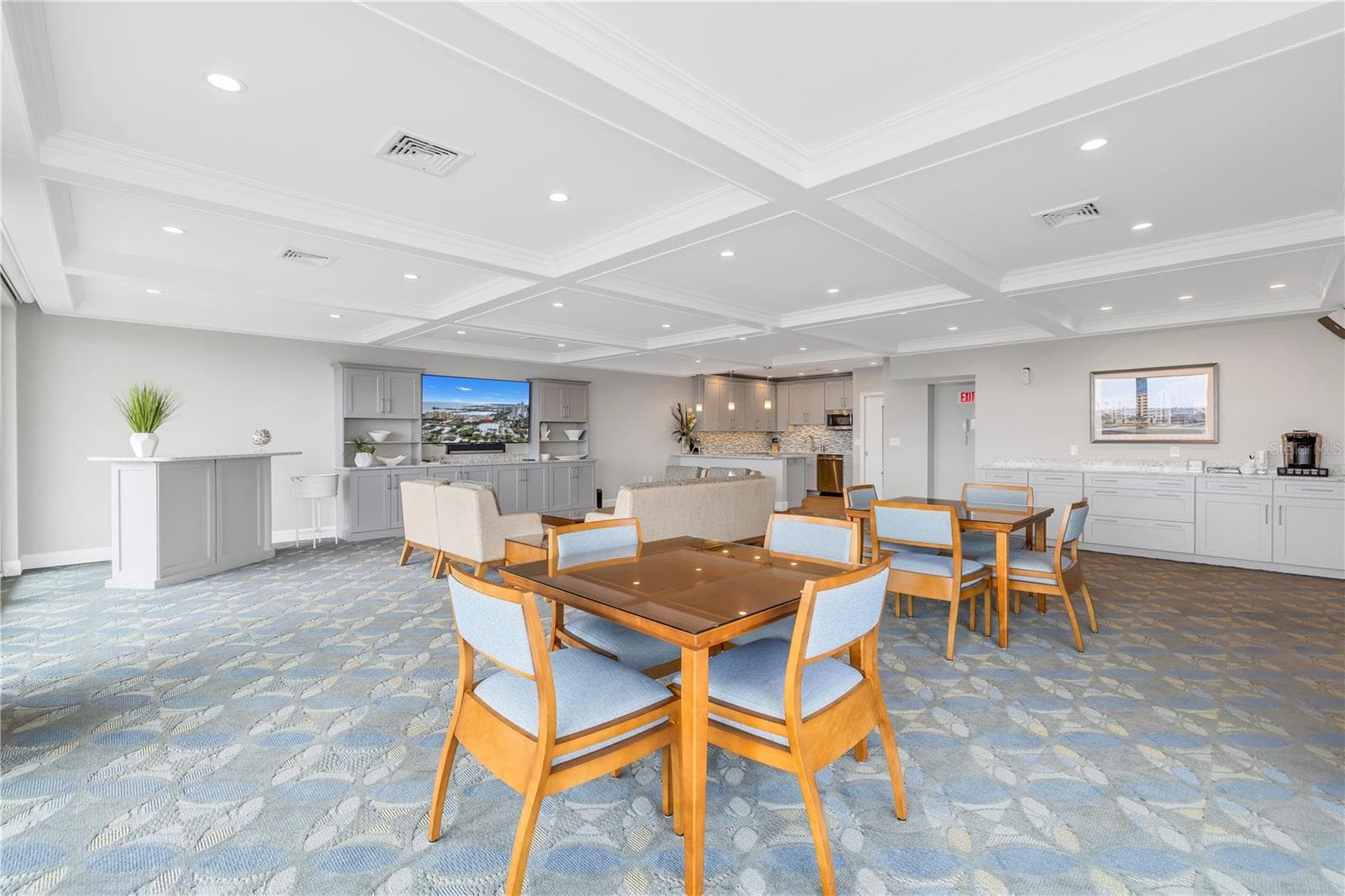 Community Room - 700 BEACH DR NE #201, ST PETERSBURG