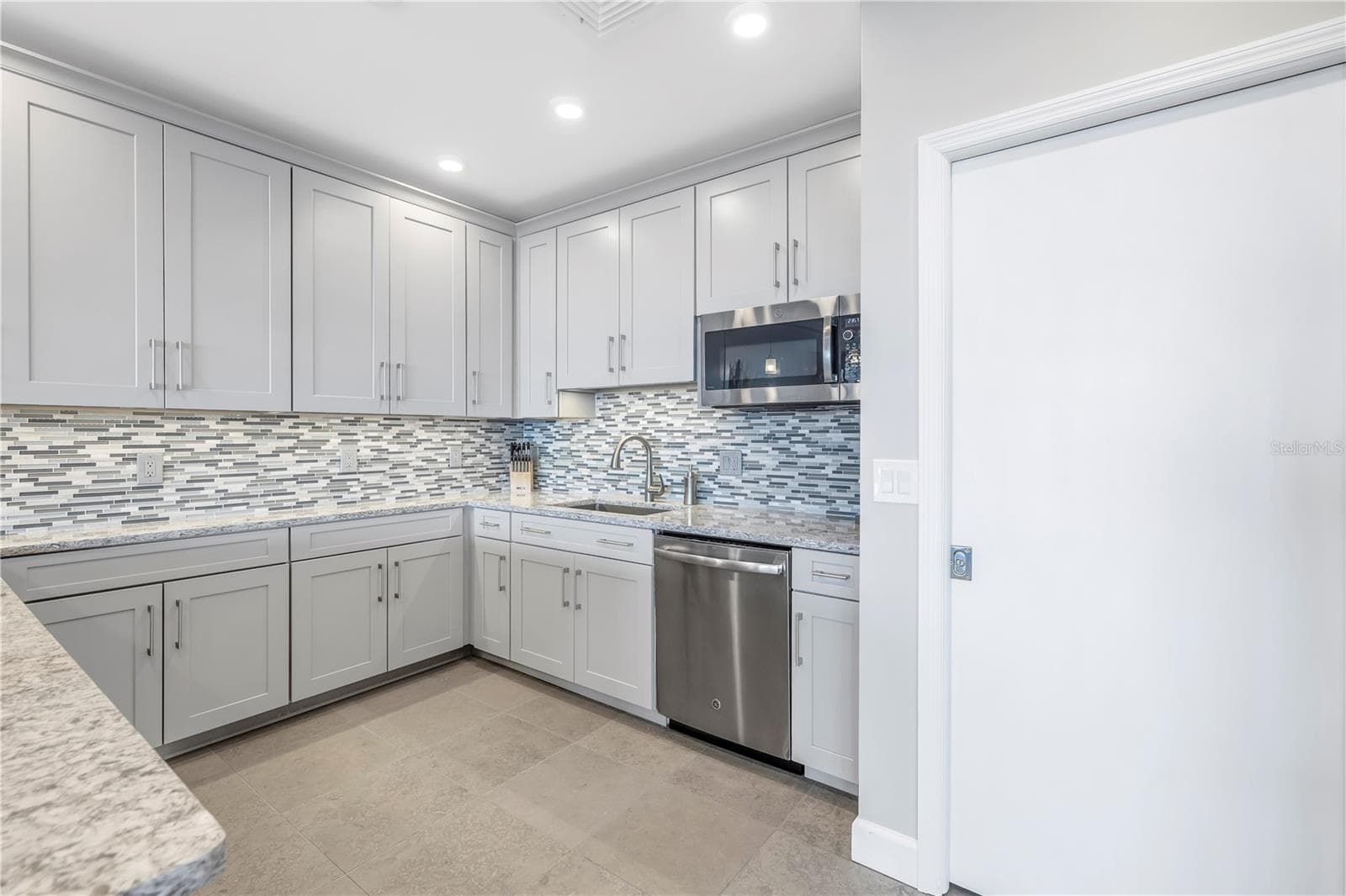 Condominium at 700 BEACH DR NE #201, ST PETERSBURG, photo 44 of 76