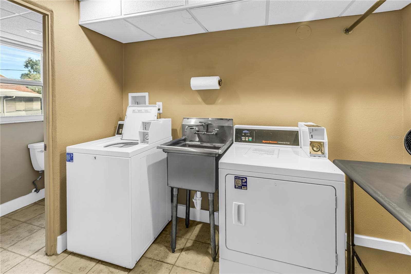 Laundry Room - 700 BEACH DR NE #201, ST PETERSBURG