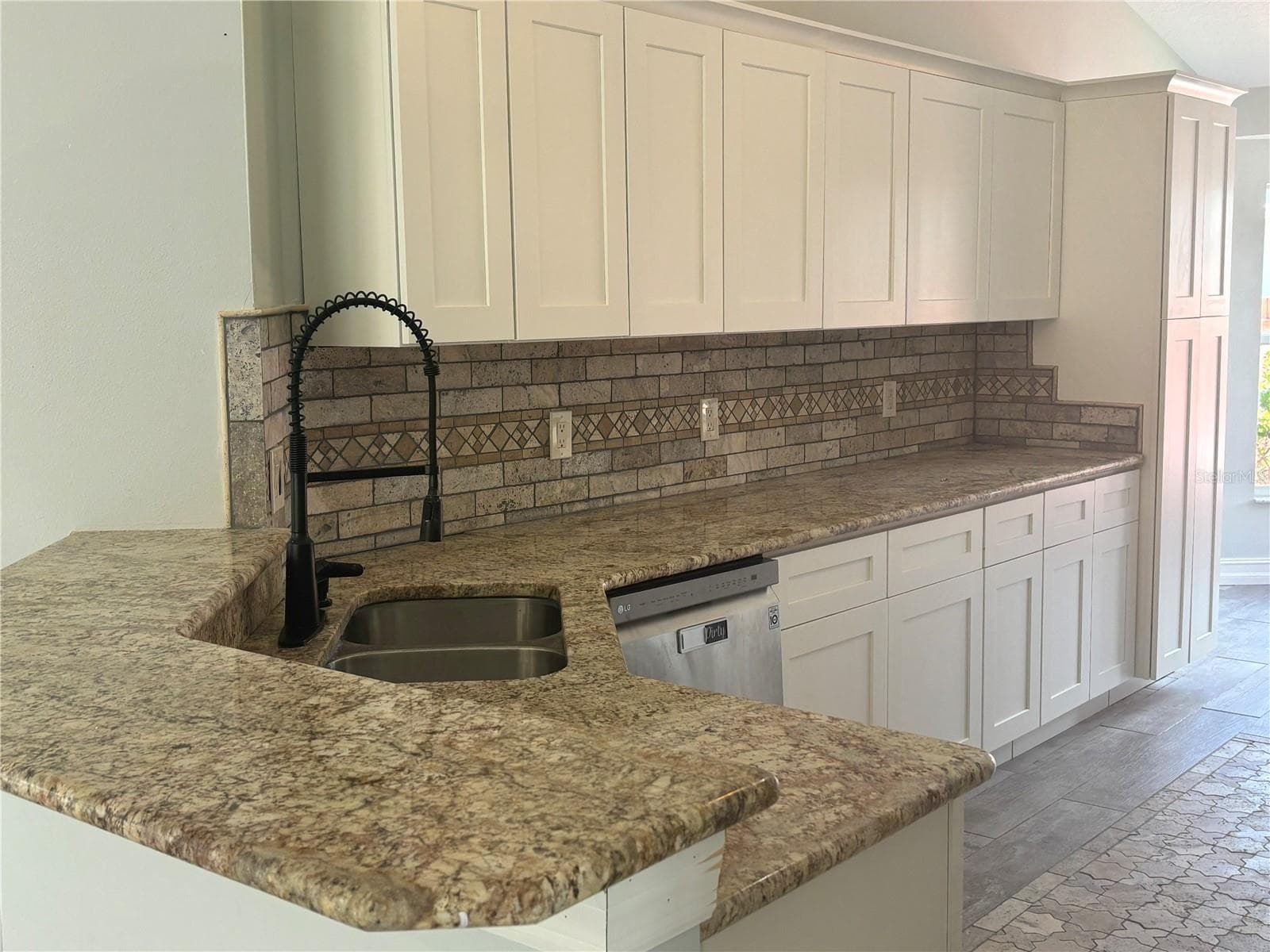 Single Family Residence at 2830 STRAND CIR, OVIEDO, photo 5 of 24
