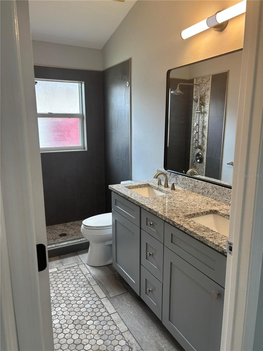 Single Family Residence at 2830 STRAND CIR, OVIEDO, photo 13 of 24