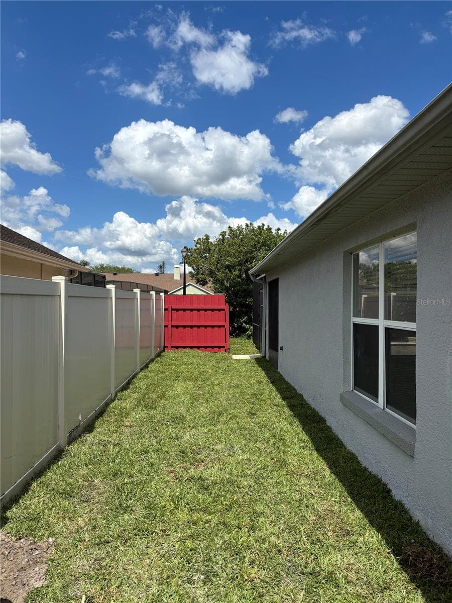 Single Family Residence at 2830 STRAND CIR, OVIEDO, photo 21 of 24
