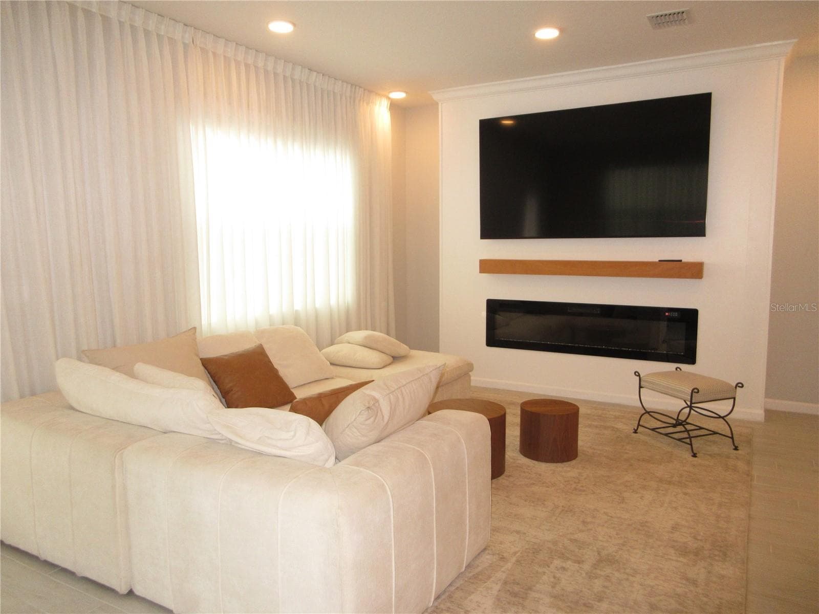 Fireplace Wall - Living Room - 671 POTHOS ST, APOPKA
