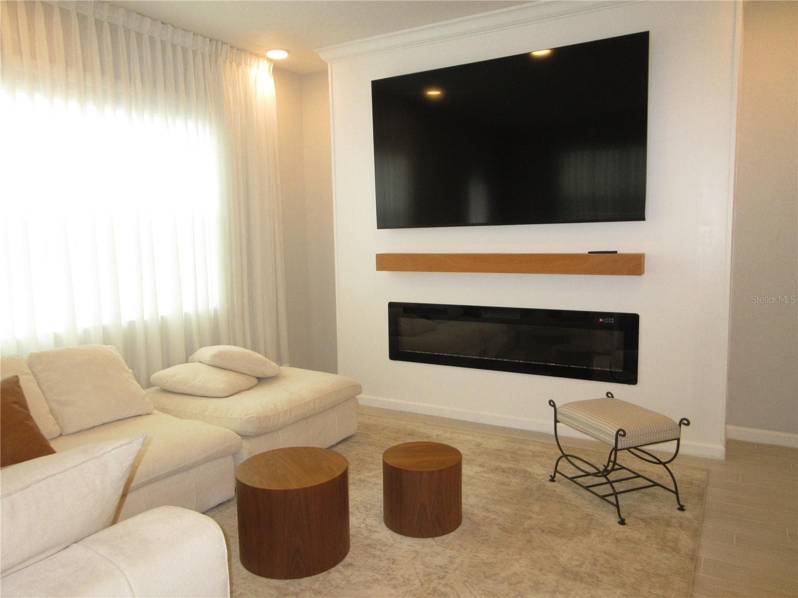 Fireplace Wall Living Room - 671 POTHOS ST, APOPKA