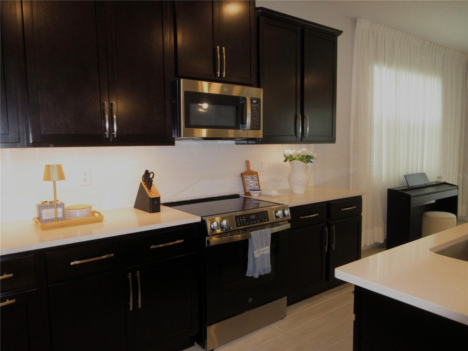 Kitchen - 671 POTHOS ST, APOPKA