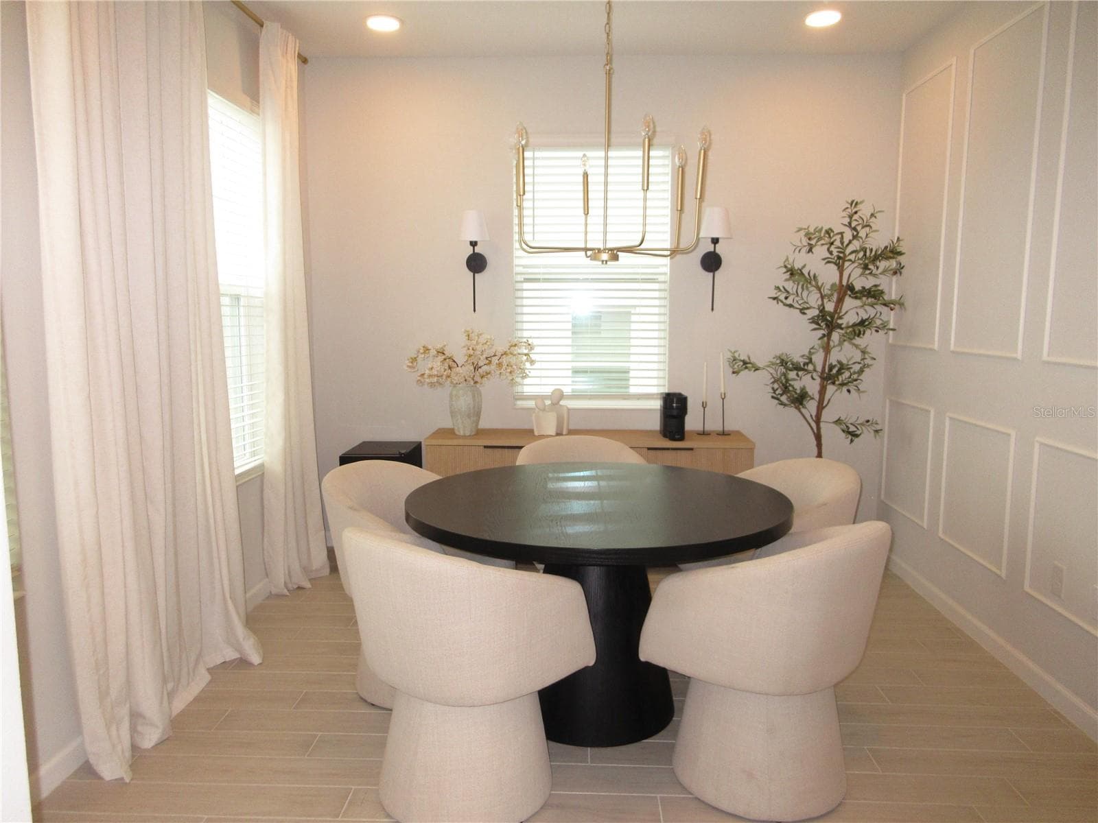 Flex Room - Used as Formal Dinning - 671 POTHOS ST, APOPKA
