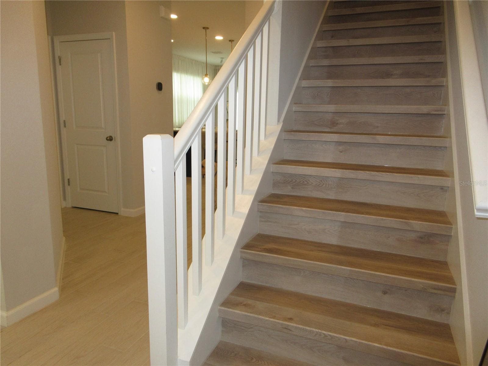 Luxury Vinyl Floor - 671 POTHOS ST, APOPKA