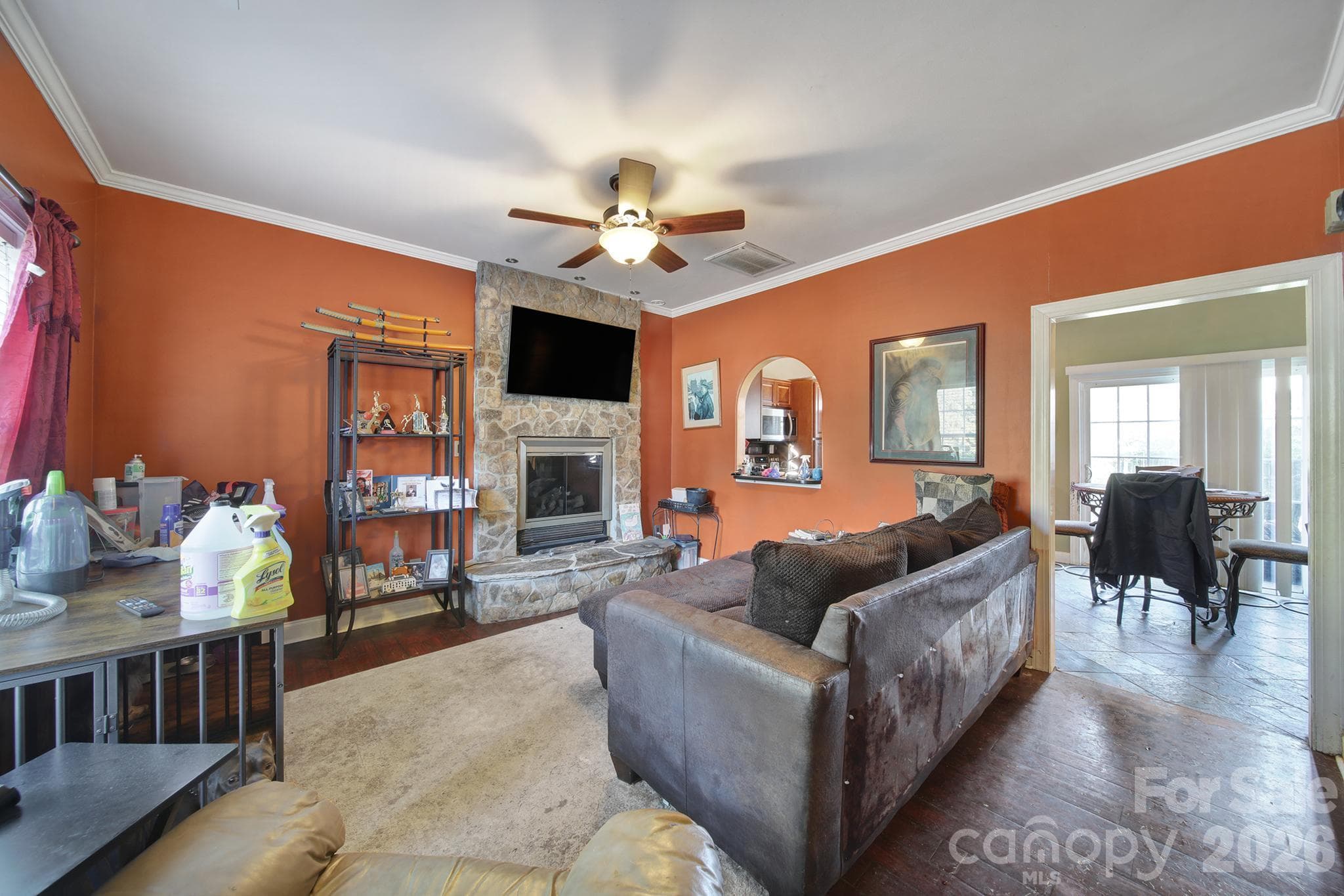 Single Family Residence at 6029 Timbertop Lane, Charlotte, photo 2 of 32
