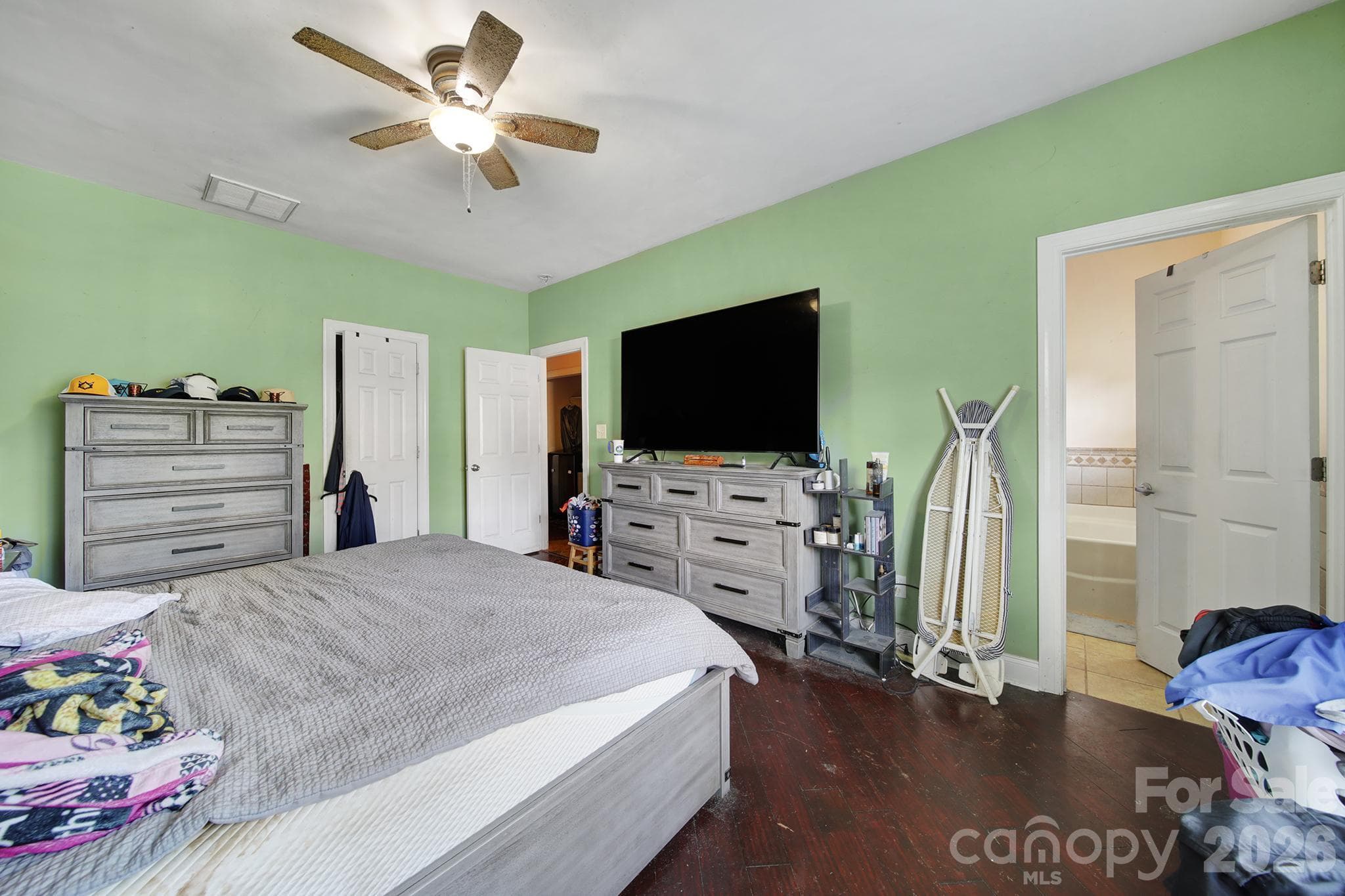 Single Family Residence at 6029 Timbertop Lane, Charlotte, photo 11 of 32