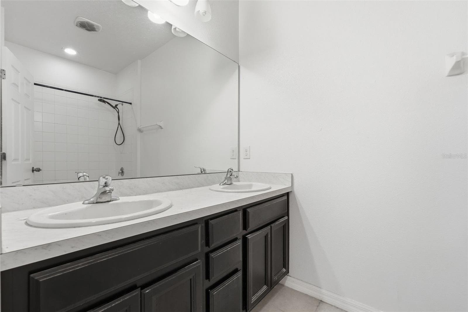 Townhouse at 1161 PRESIDENTIAL LN, APOPKA, photo 18 of 47