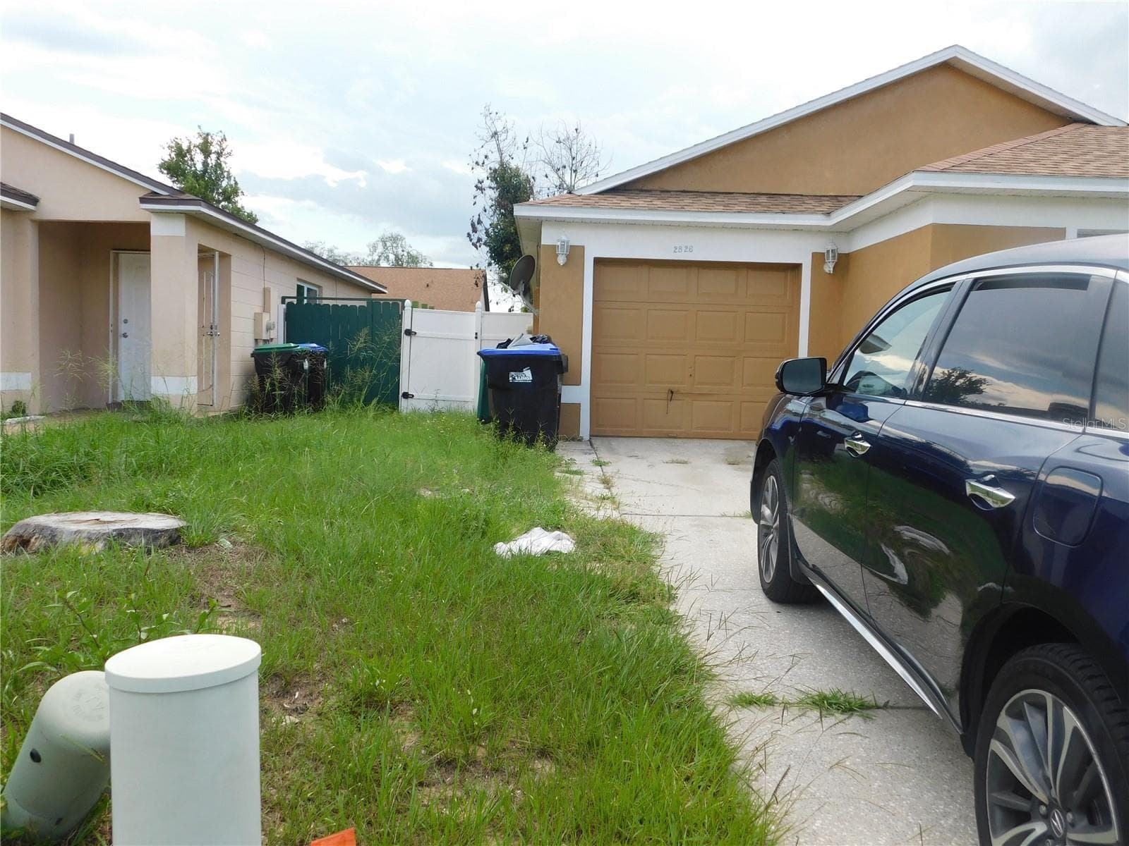 Single Family Residence at 2826 RIDGE COVE CT, ORLANDO, photo 2 of 17