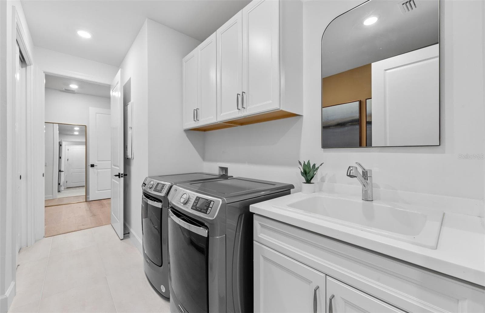 Renown model representation. - 26209 CORAL HARBOUR DR, ENGLEWOOD