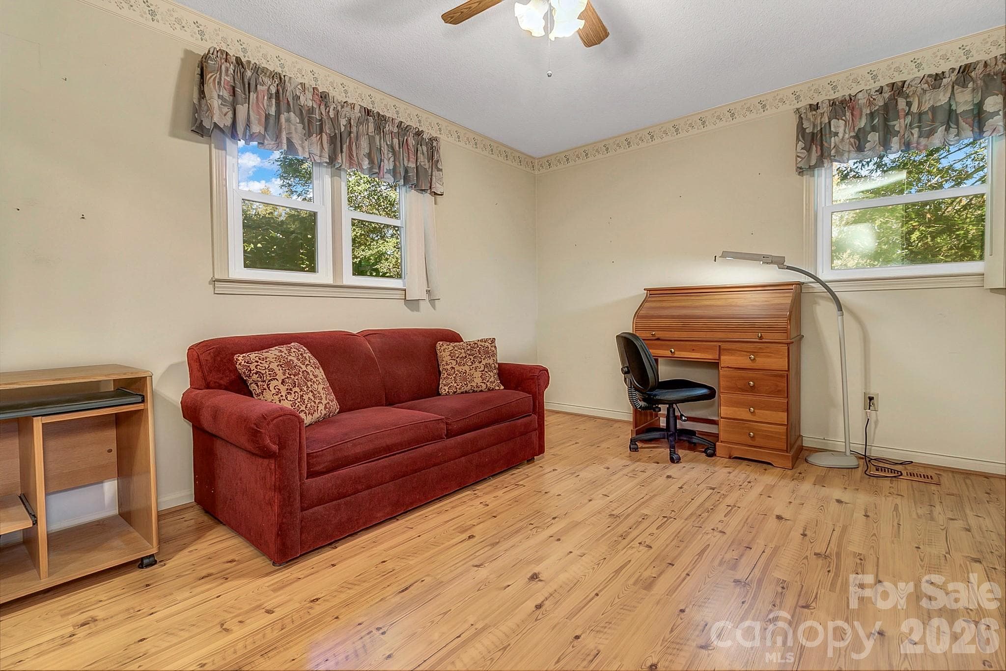2nd bedroom w/natural lighting - 1 Dewberry Lane, Hendersonville