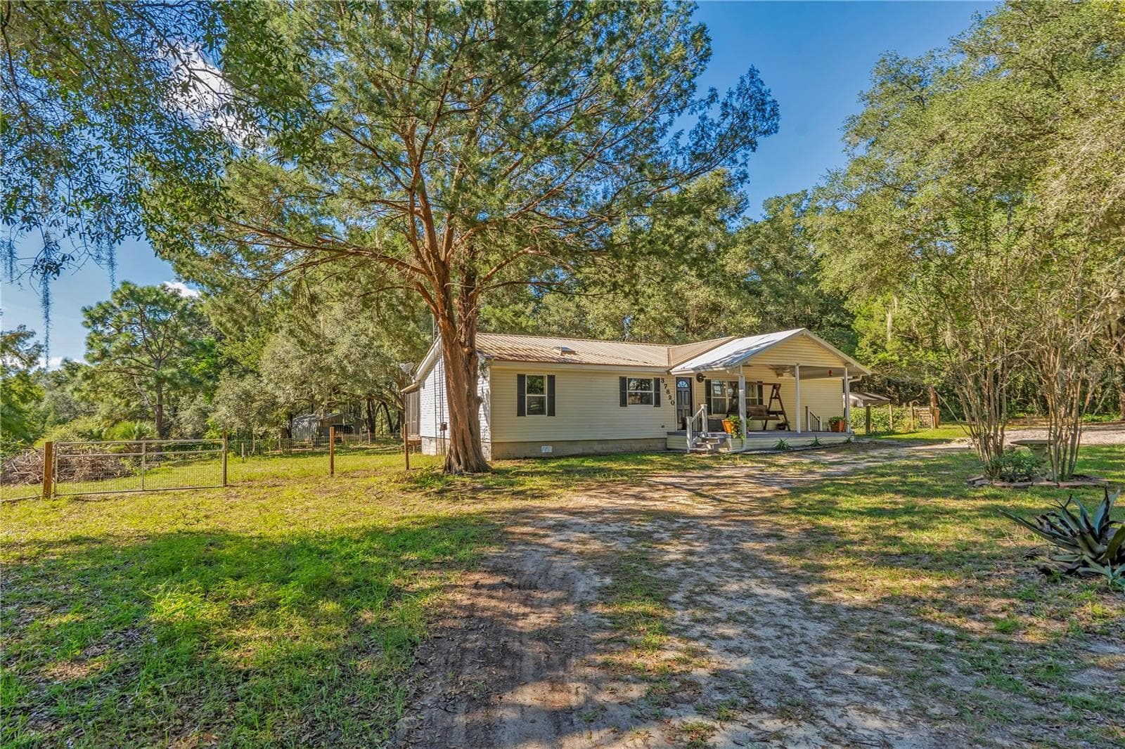 Single Family Residence at 37820 RIDGECREST LN, LADY LAKE, photo 4 of 37
