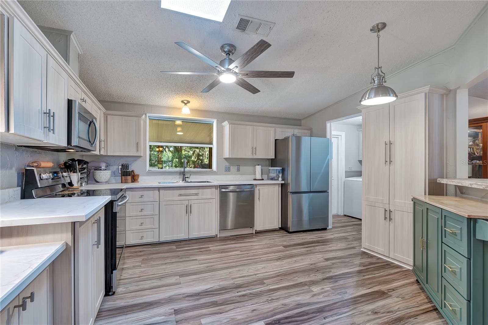 Single Family Residence at 37820 RIDGECREST LN, LADY LAKE, photo 13 of 37