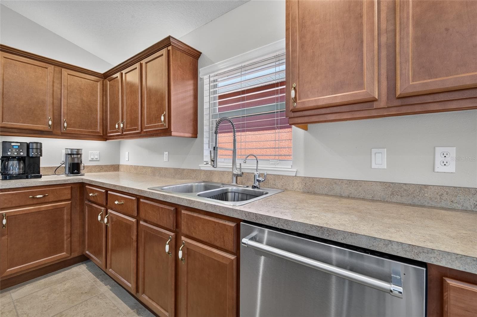 Single Family Residence at 1512 ARECA PALM DR, PORT ORANGE, photo 12 of 49