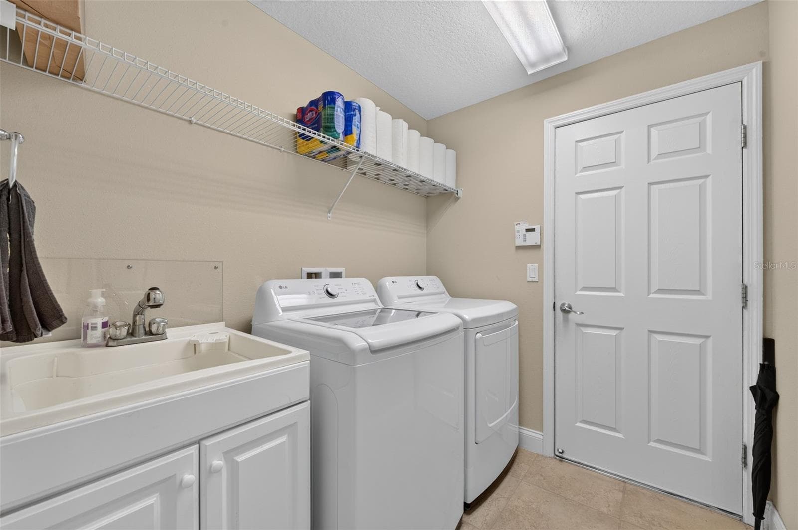 Single Family Residence at 1512 ARECA PALM DR, PORT ORANGE, photo 15 of 49