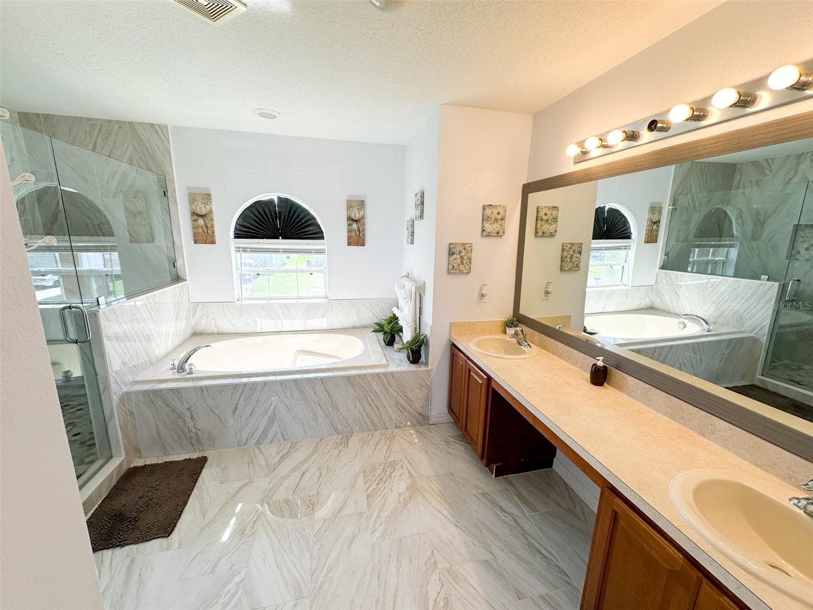 Single Family Residence at 1931 DOLPHIN DR, POINCIANA, photo 18 of 55