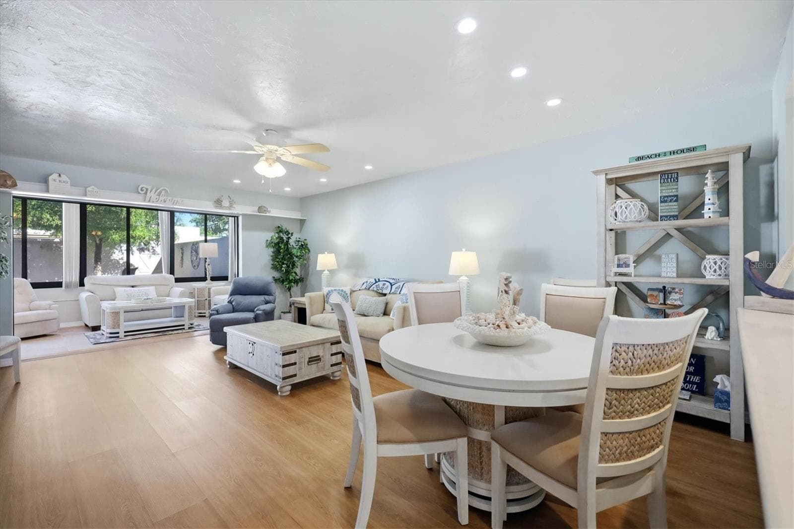 Condominium at 753 OAKVIEW DR, BRADENTON, photo 10 of 45
