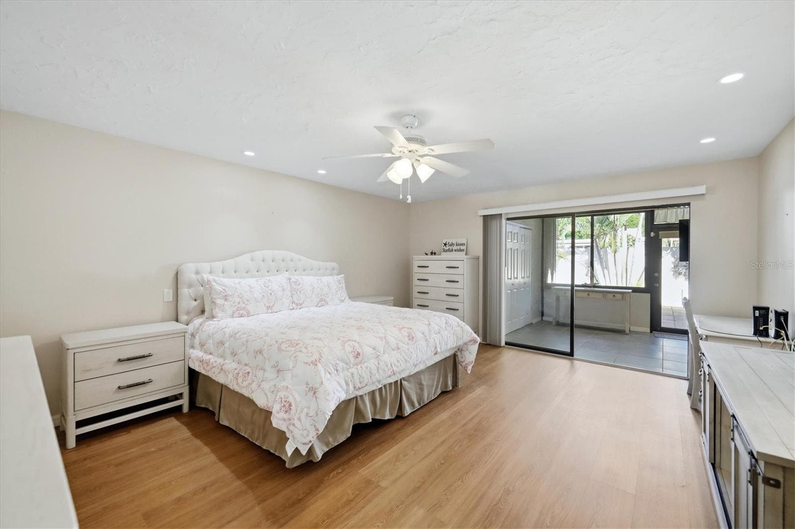 Condominium at 753 OAKVIEW DR, BRADENTON, photo 17 of 45