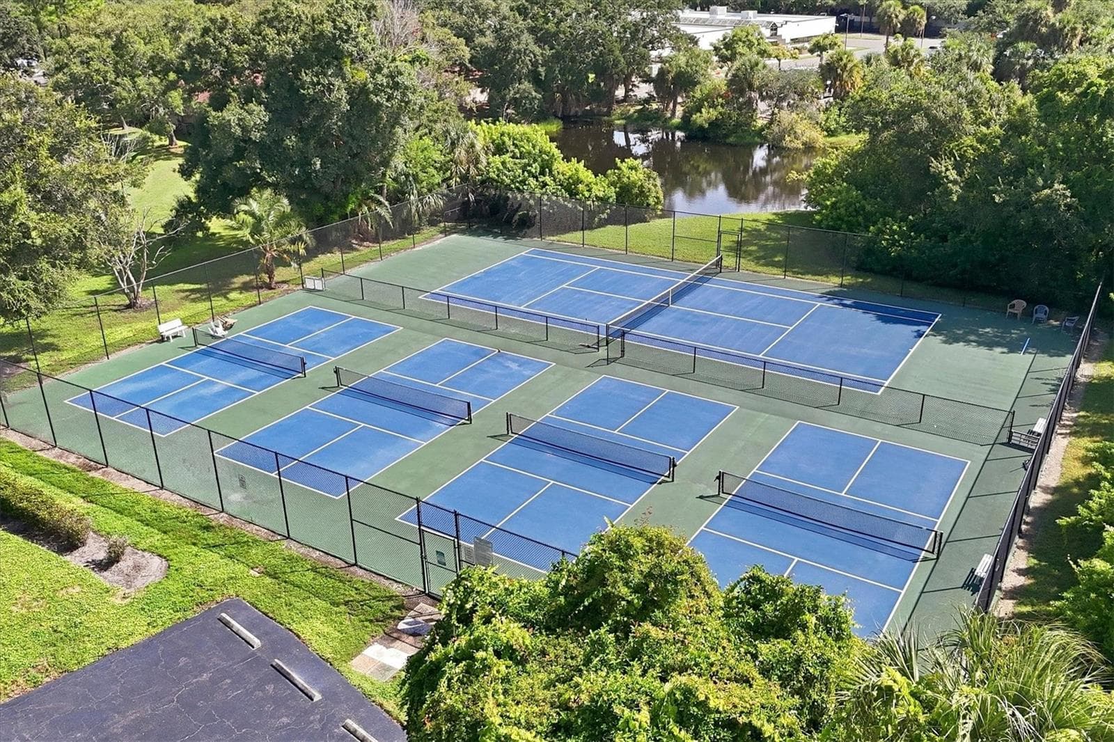 Condominium at 753 OAKVIEW DR, BRADENTON, photo 44 of 45