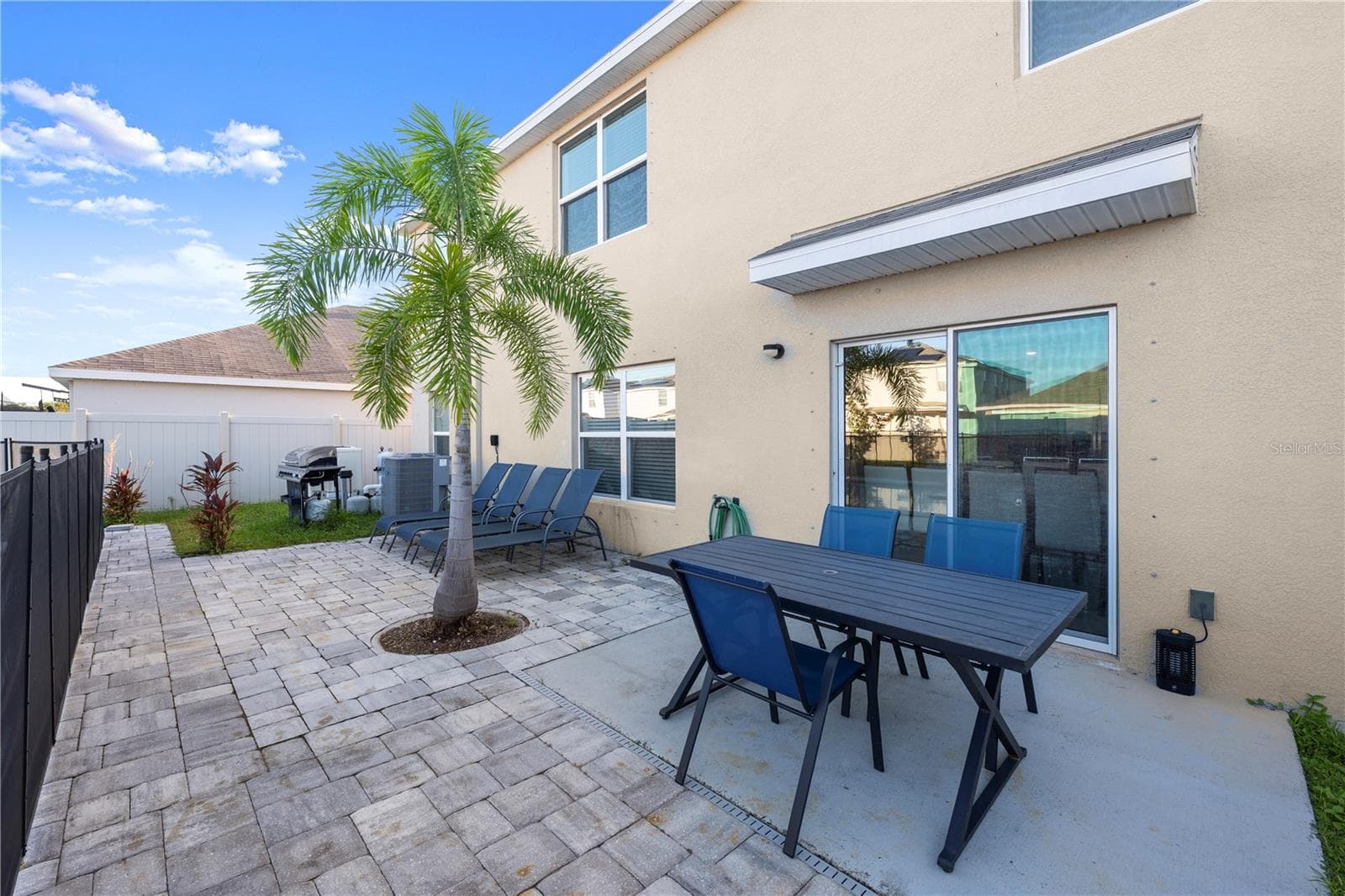 Single Family Residence at 16762 SUNBURST LAKE ST, WIMAUMA, photo 5 of 38
