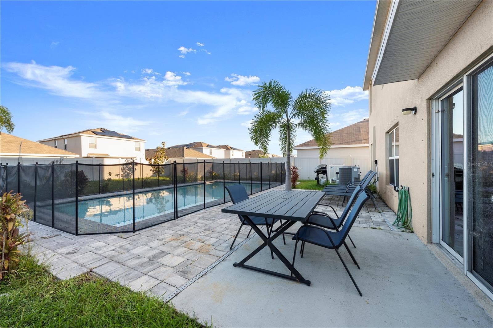 Single Family Residence at 16762 SUNBURST LAKE ST, WIMAUMA, photo 6 of 38