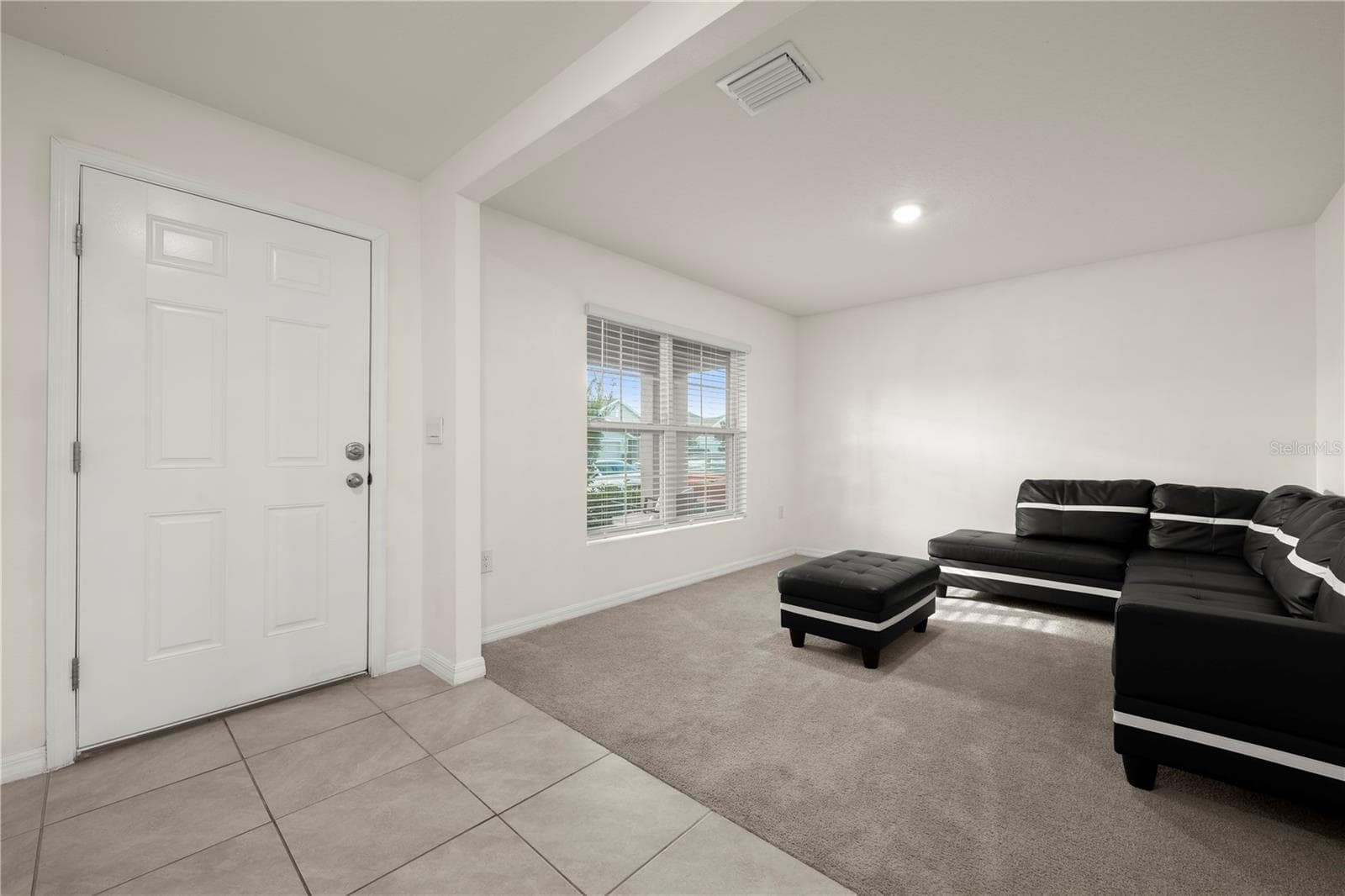 Single Family Residence at 16762 SUNBURST LAKE ST, WIMAUMA, photo 10 of 38