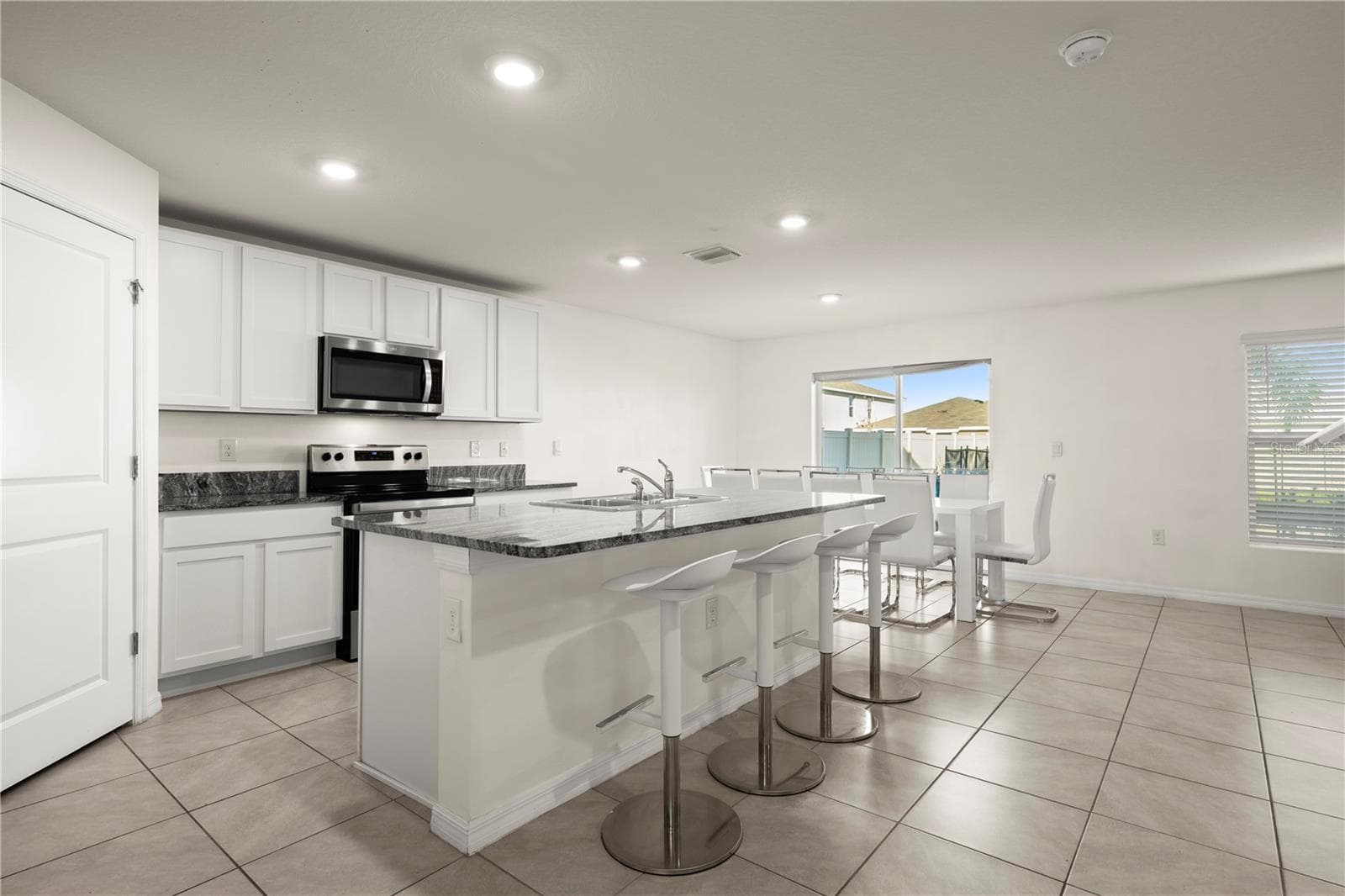 Single Family Residence at 16762 SUNBURST LAKE ST, WIMAUMA, photo 12 of 38