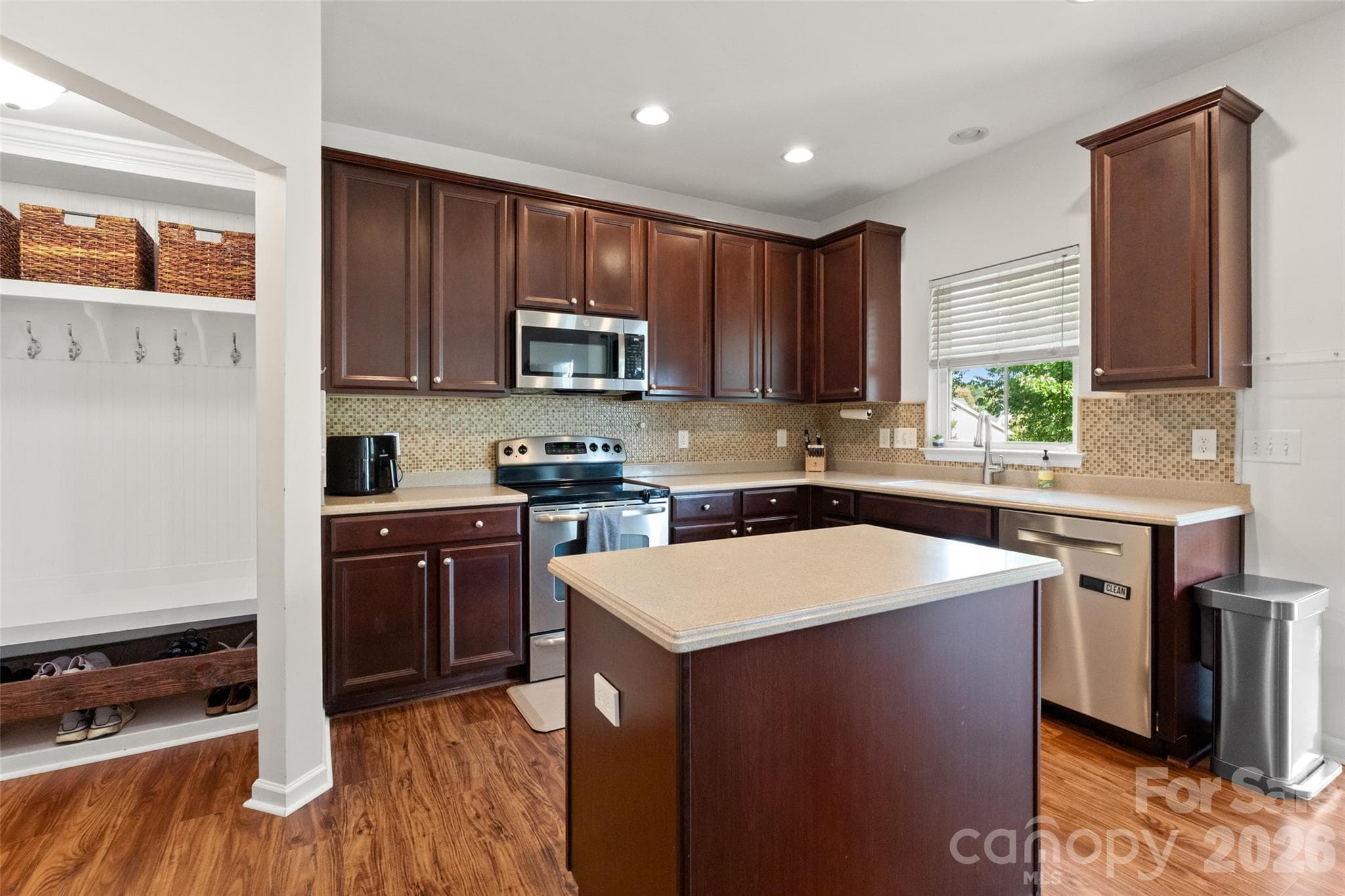 drop zone off garage - 837 Lion Lane, Fort Mill
