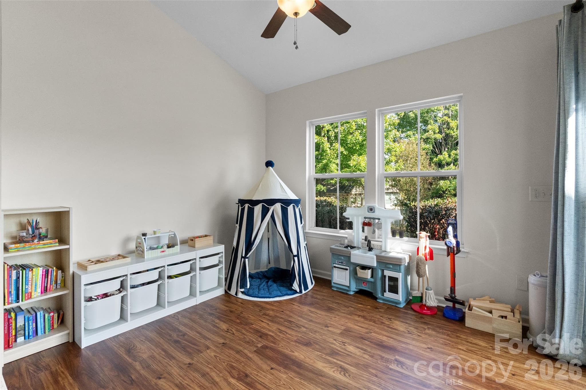 Single Family Residence at 837 Lion Lane, Fort Mill, photo 11 of 36