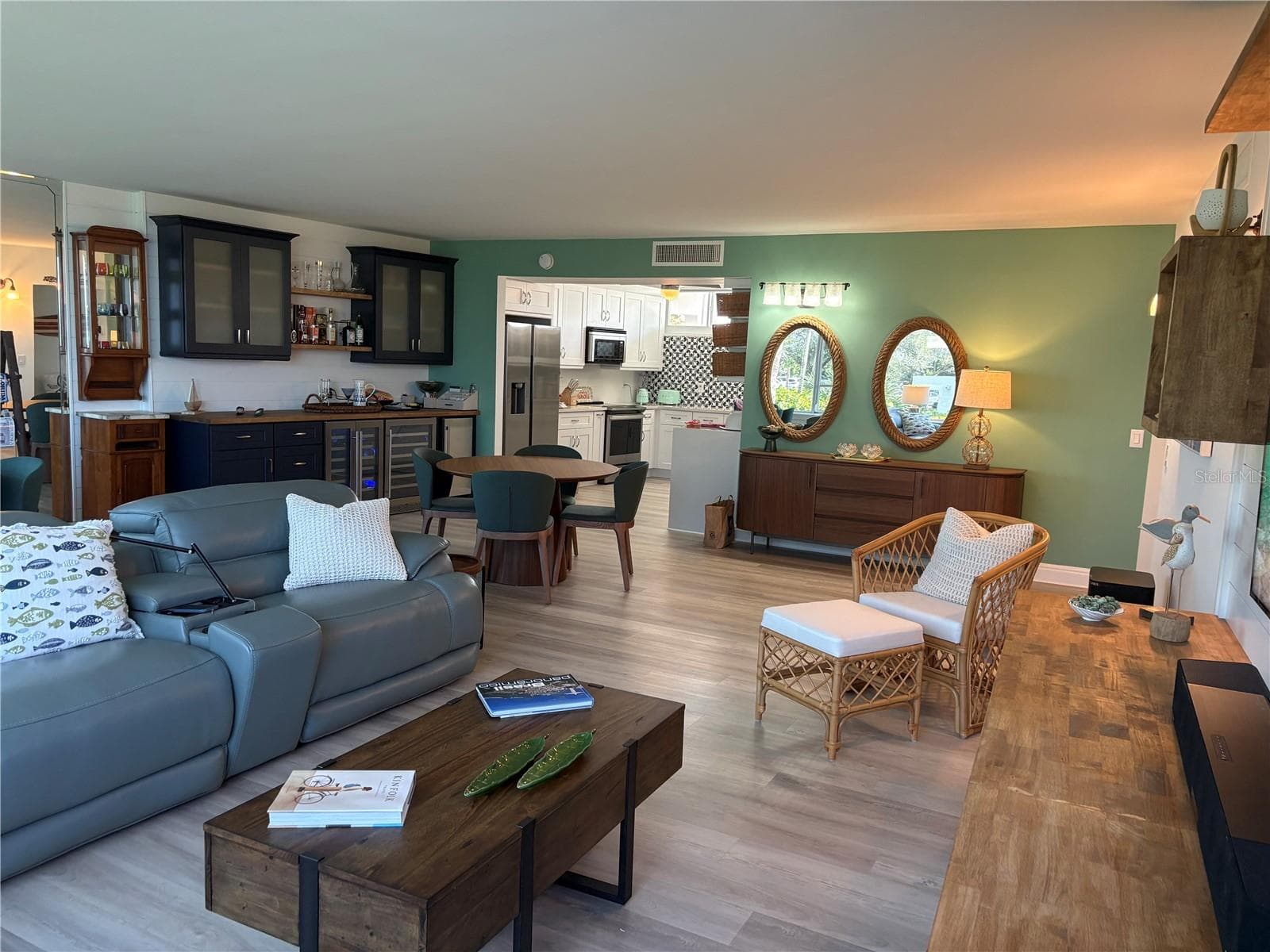Great room - 100 SANDS POINT RD #219, LONGBOAT KEY